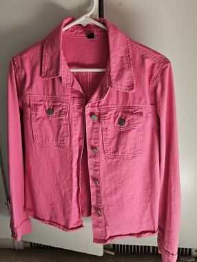 SHEIN Pink Denim Jacket with Snap-Front Pockets
